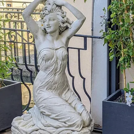 B&B Voltaire Ou Beckett, Terrasse En Bord De Sorgue 르 토르