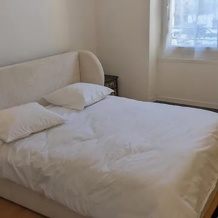 Bed & Breakfast Voltaire Ou Beckett, Terrasse En Bord De Sorgue